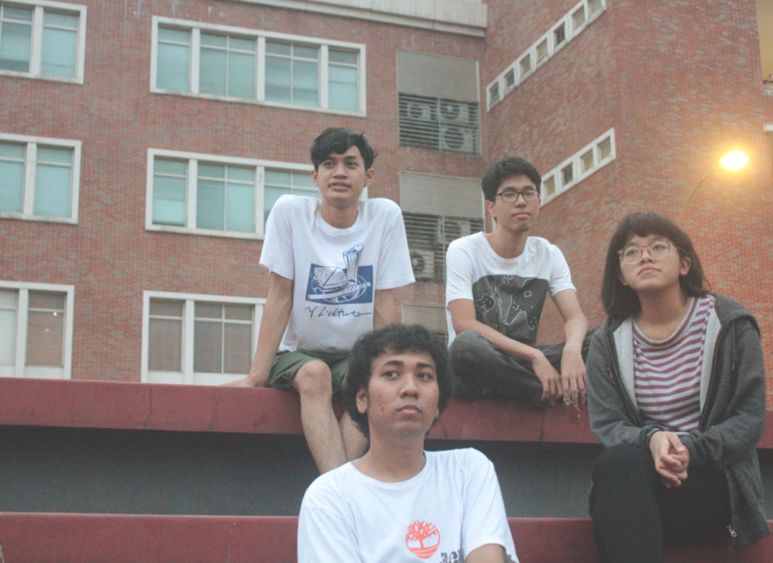 Premiere Listen : bedchamber – Youth