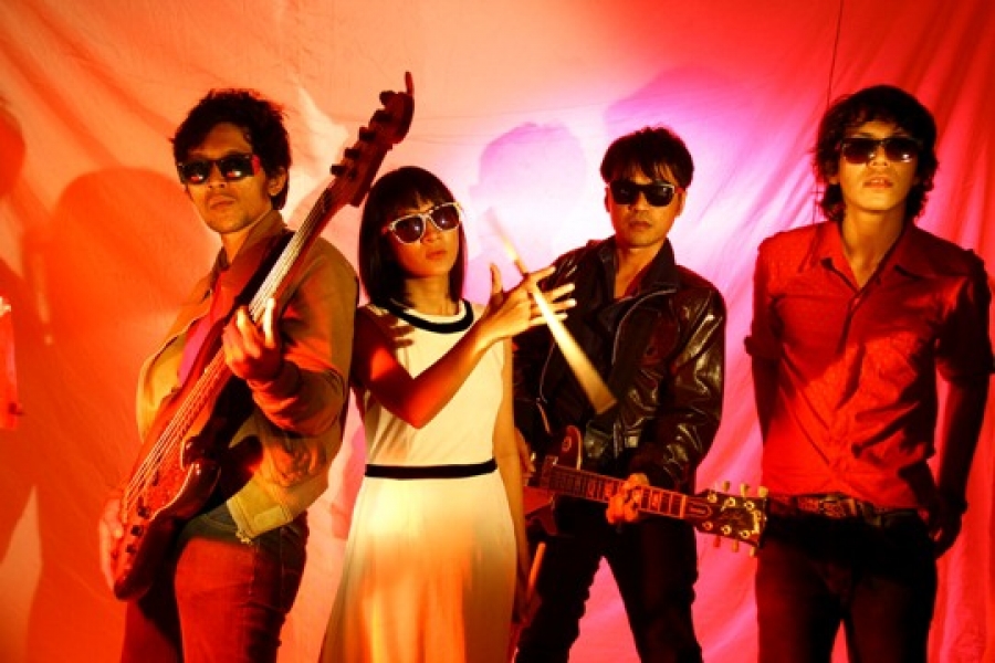 INDISCHE PARTY X CONVERSE RUBBER TRACKS : Recording Session At Abbey Road Studios