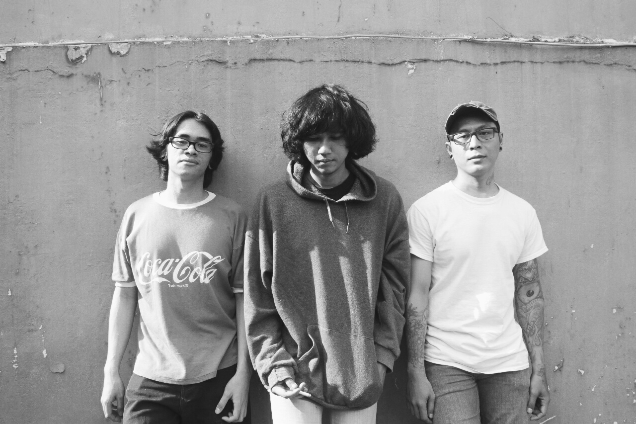 Moonbeams – Dimensi Biru