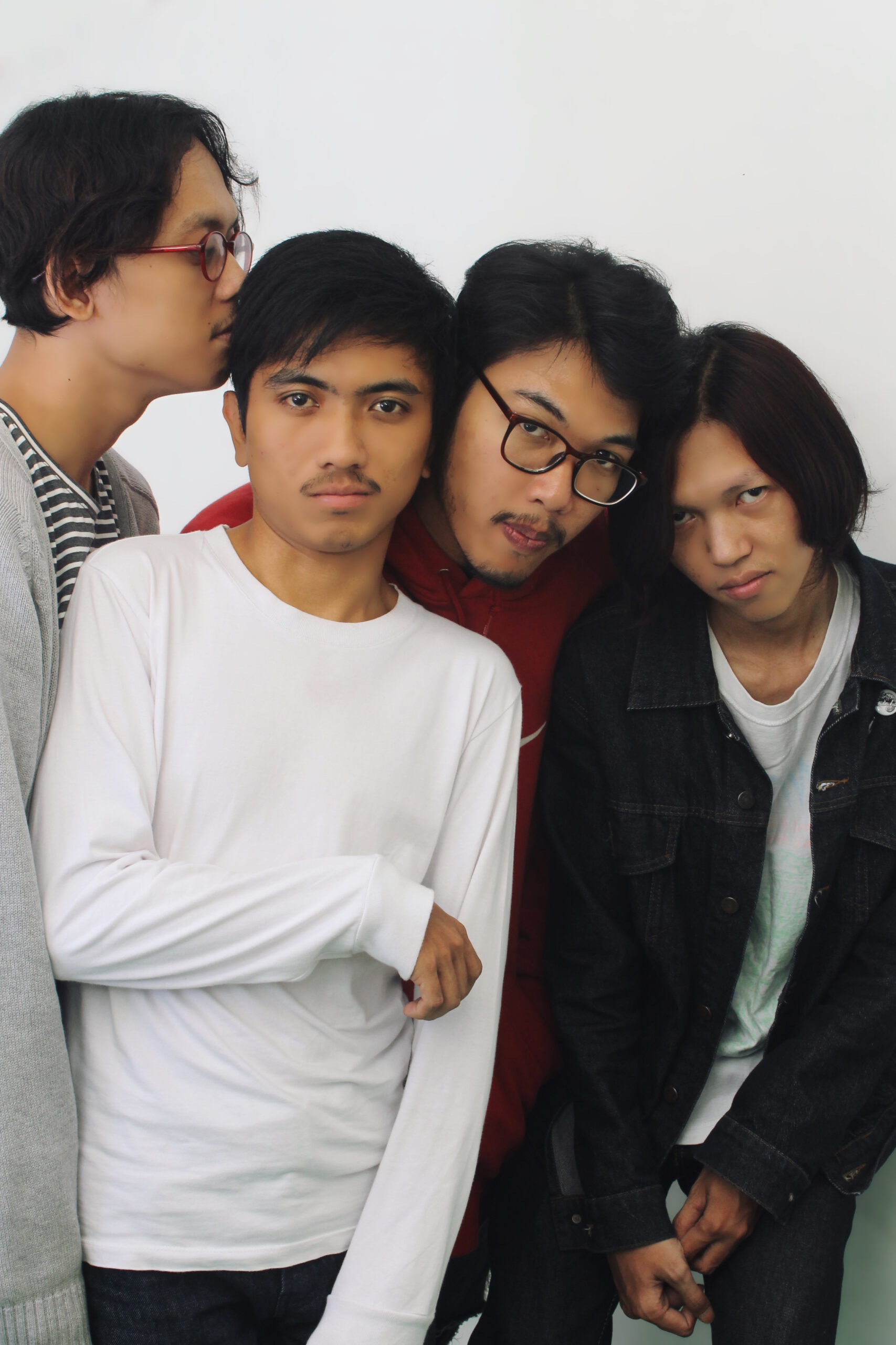 Debut EP Fuzzy, I Siap Dilepas Dalam Format Kaset