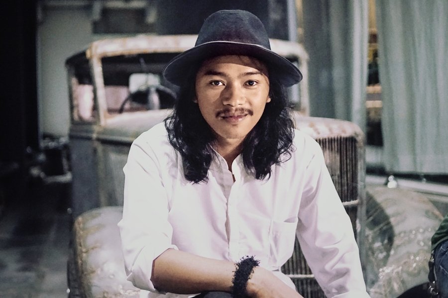Umar Haen Rilis Album Pertama Berjudul “Gumam Sepertiga Malam”